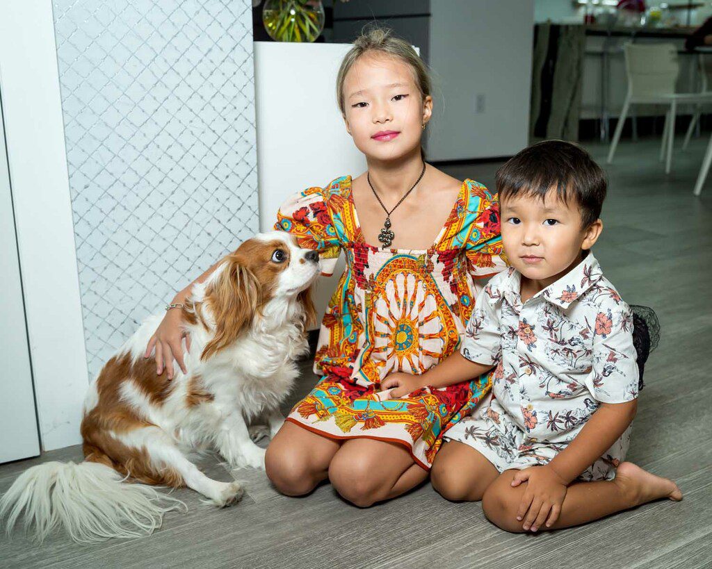 Bday photoshoot - kids with dog.
